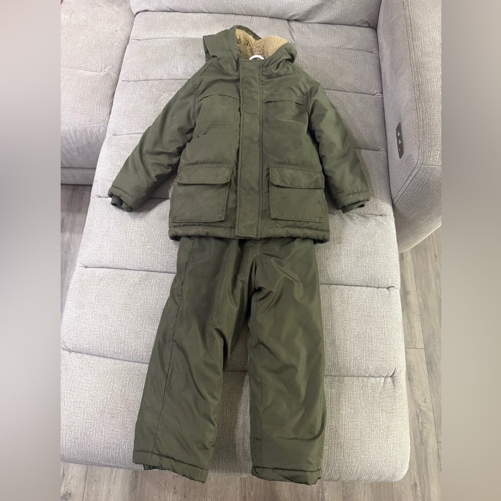 Old Navy Dark Green snow suit 5T